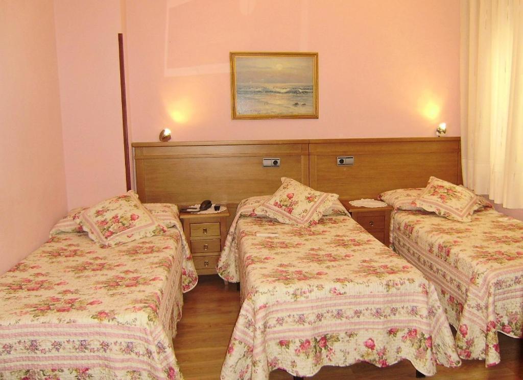Hostal Miguel Angel Мадрид Экстерьер фото