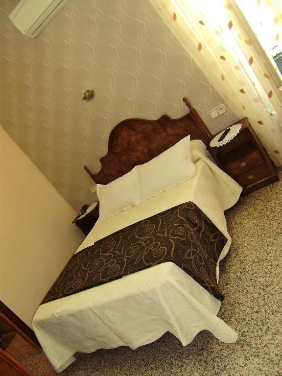 Hostal Miguel Angel Мадрид Экстерьер фото