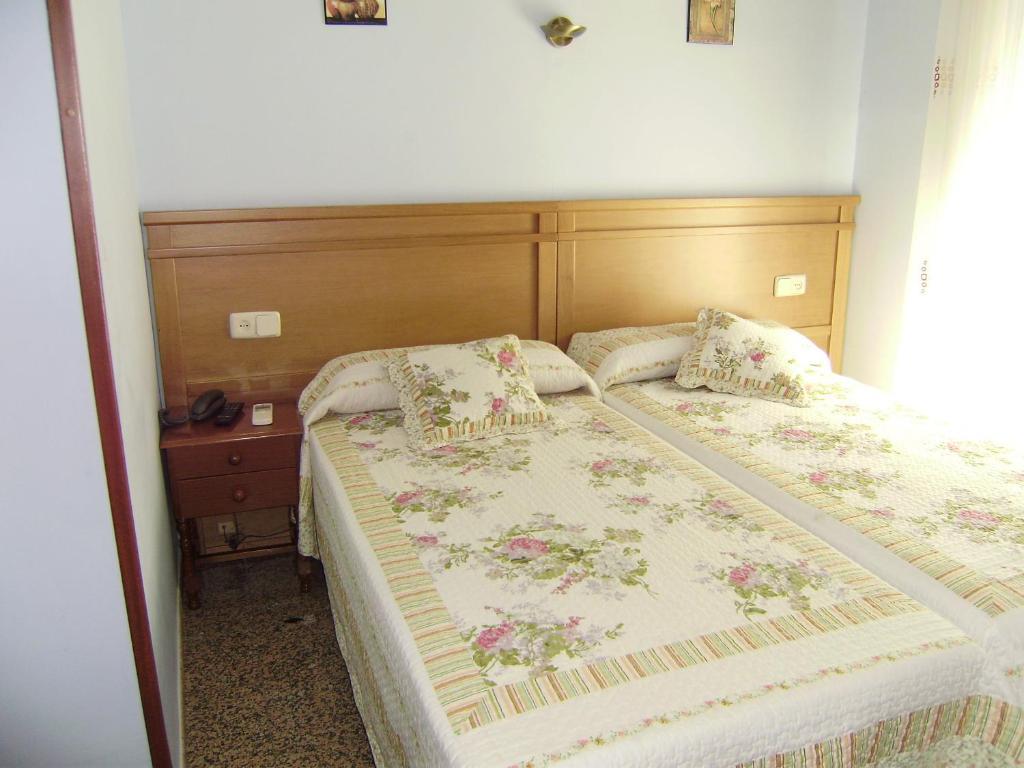 Hostal Miguel Angel Мадрид Экстерьер фото